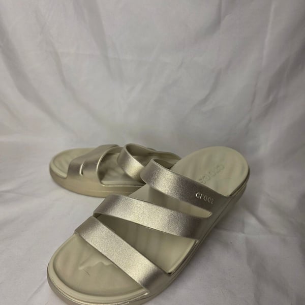 Crocs Getaway Strappy Metallic Sandal
