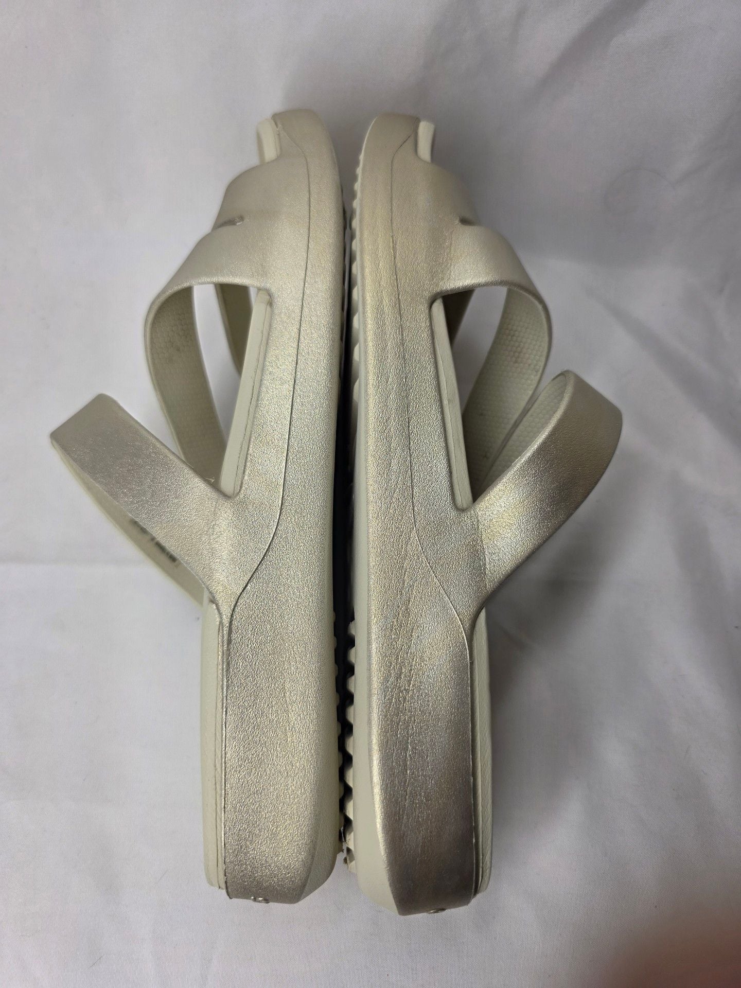 Crocs Getaway Strappy Metallic Sandal 5
