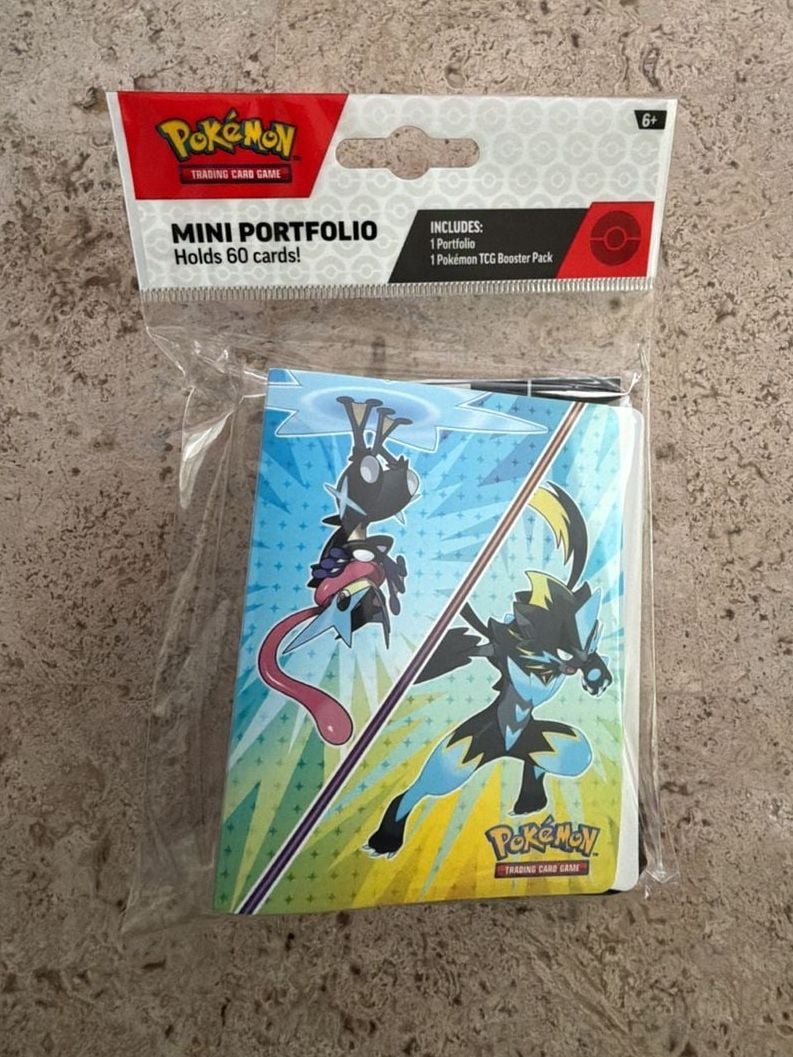 Pokemon Trading Card Game Mini Portfolio Pitch Black Pack New 1