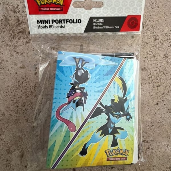 Pokemon Trading Card Game Mini Portfolio Pitch Black Pack New