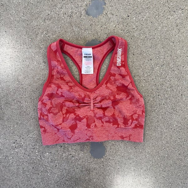 GymsharkAdapt Camo Seamless Sports Bra - Red Size Medium