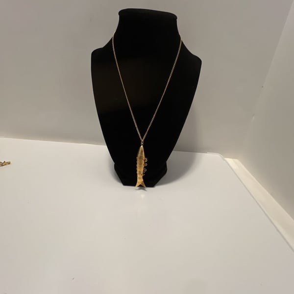 Vintage Articulated Fish Gold Tone Pendant Necklace Red Eyes