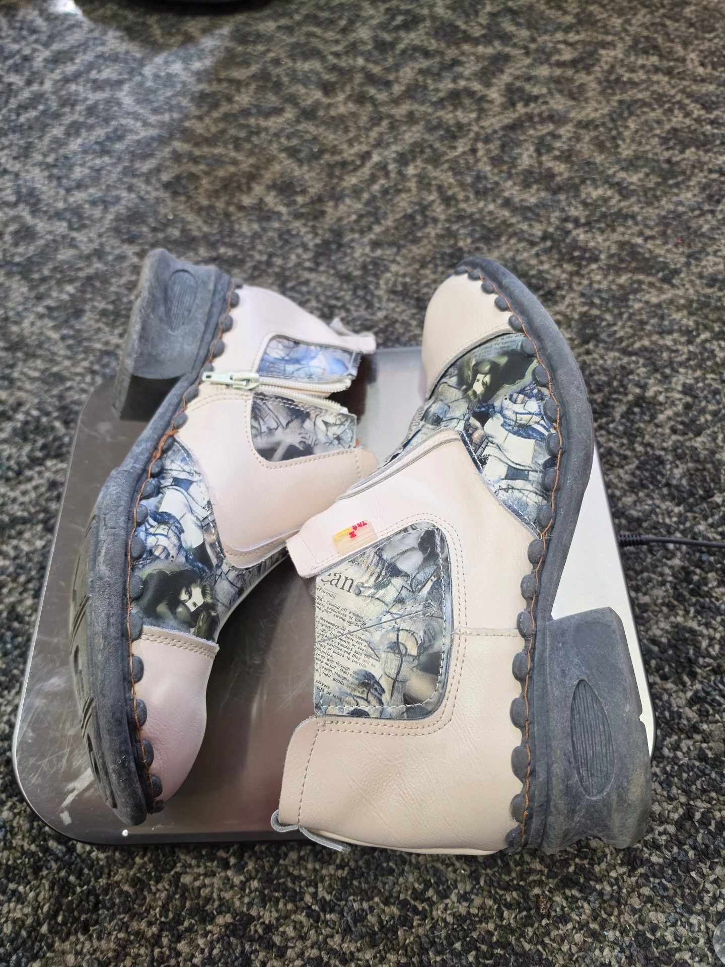Tma Eyes Ankle Boots Size 9.5 Newspaper Print 6