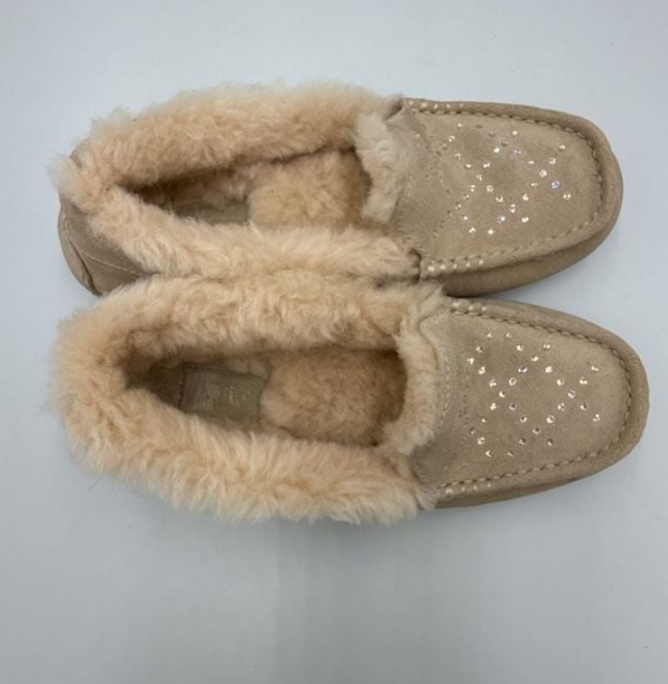 Ugg Dakota Crystal Stud Slippers Sand Suede
Size 225 mm 6 W
#879 7