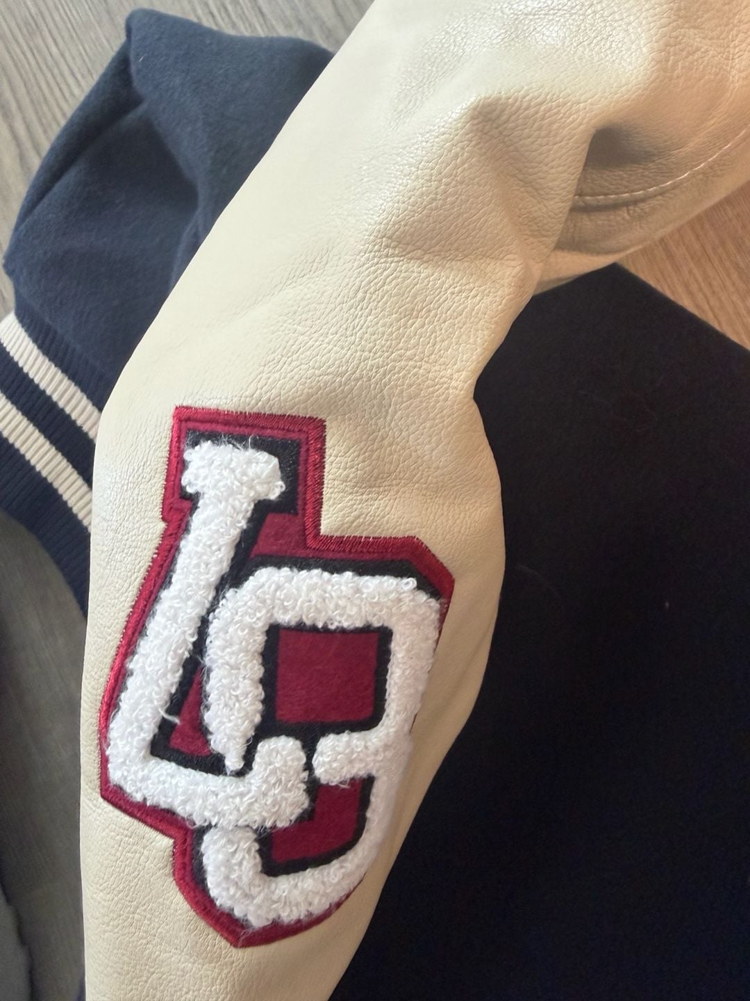 Aeropostale Varsity Jacket Size M Navy Blue White Leather Sleeves 9