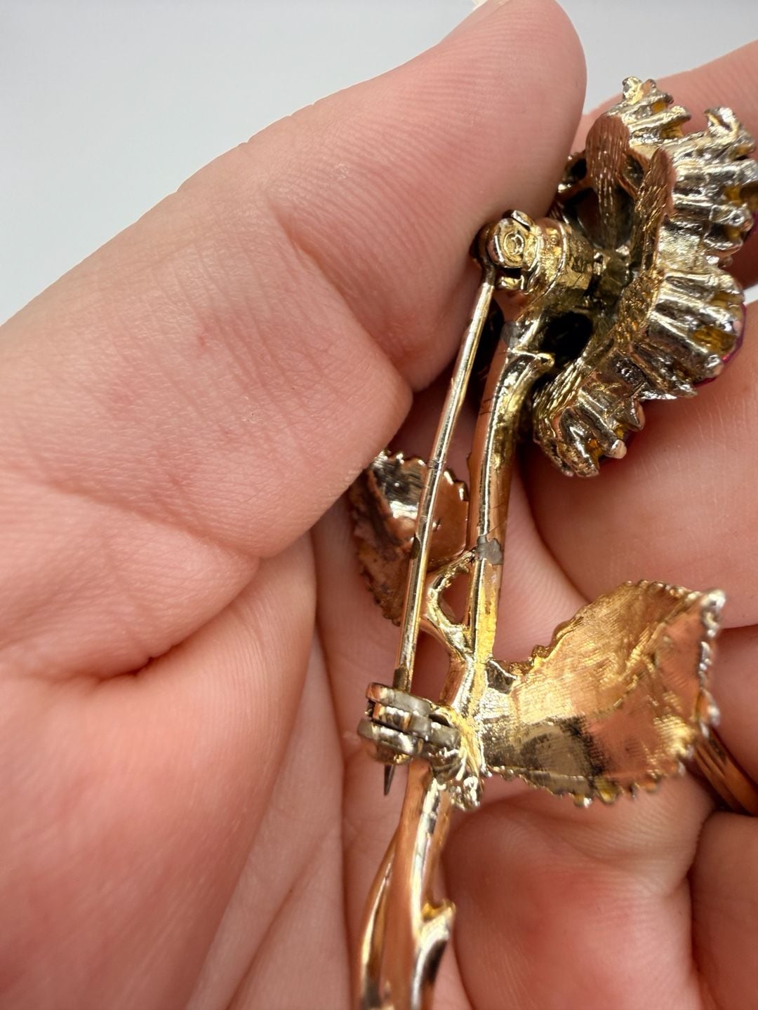 Vintage Gold Tone Flower Rhinestone Brooch Pin 7