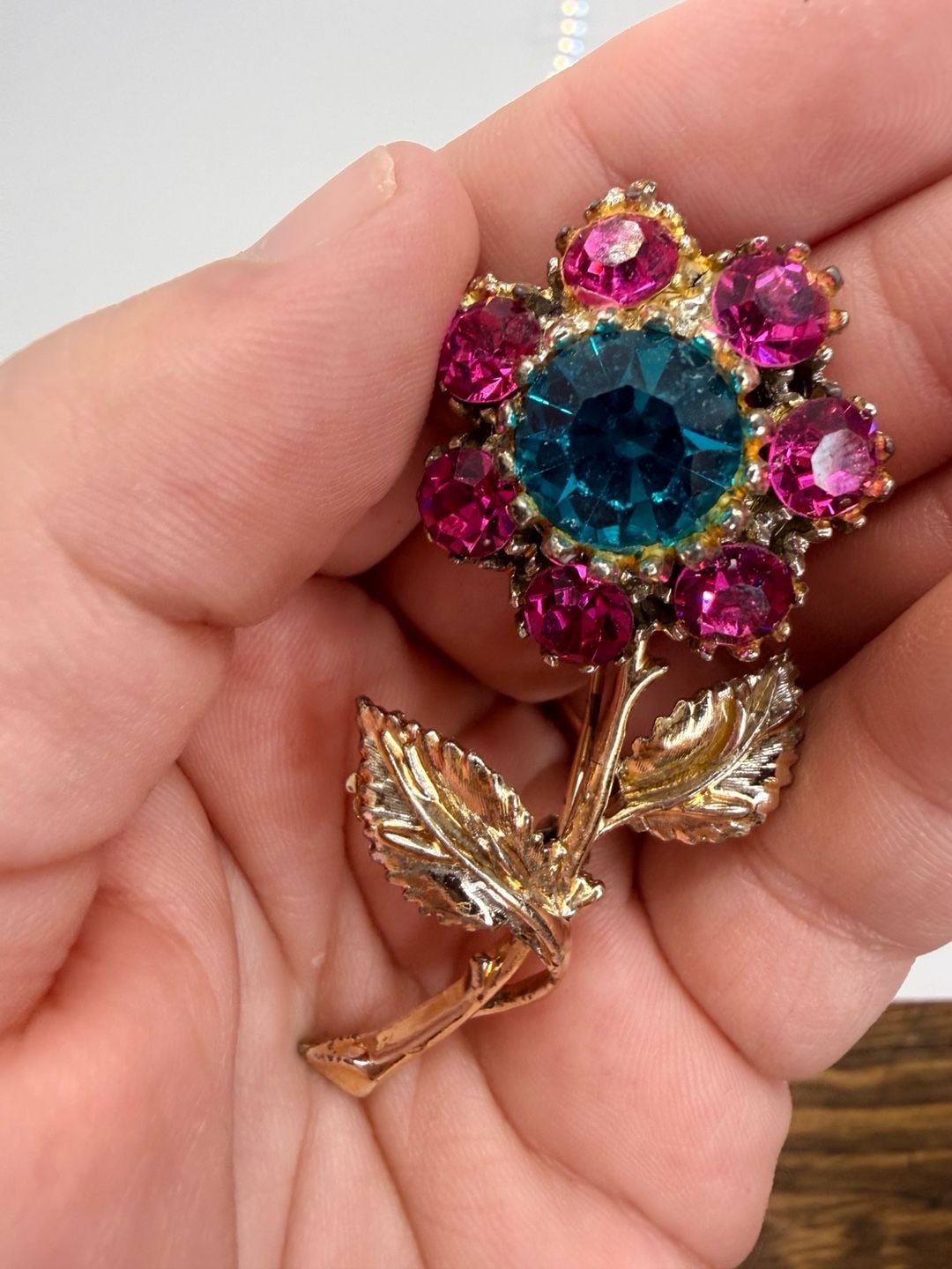 Vintage Gold Tone Flower Rhinestone Brooch Pin 10