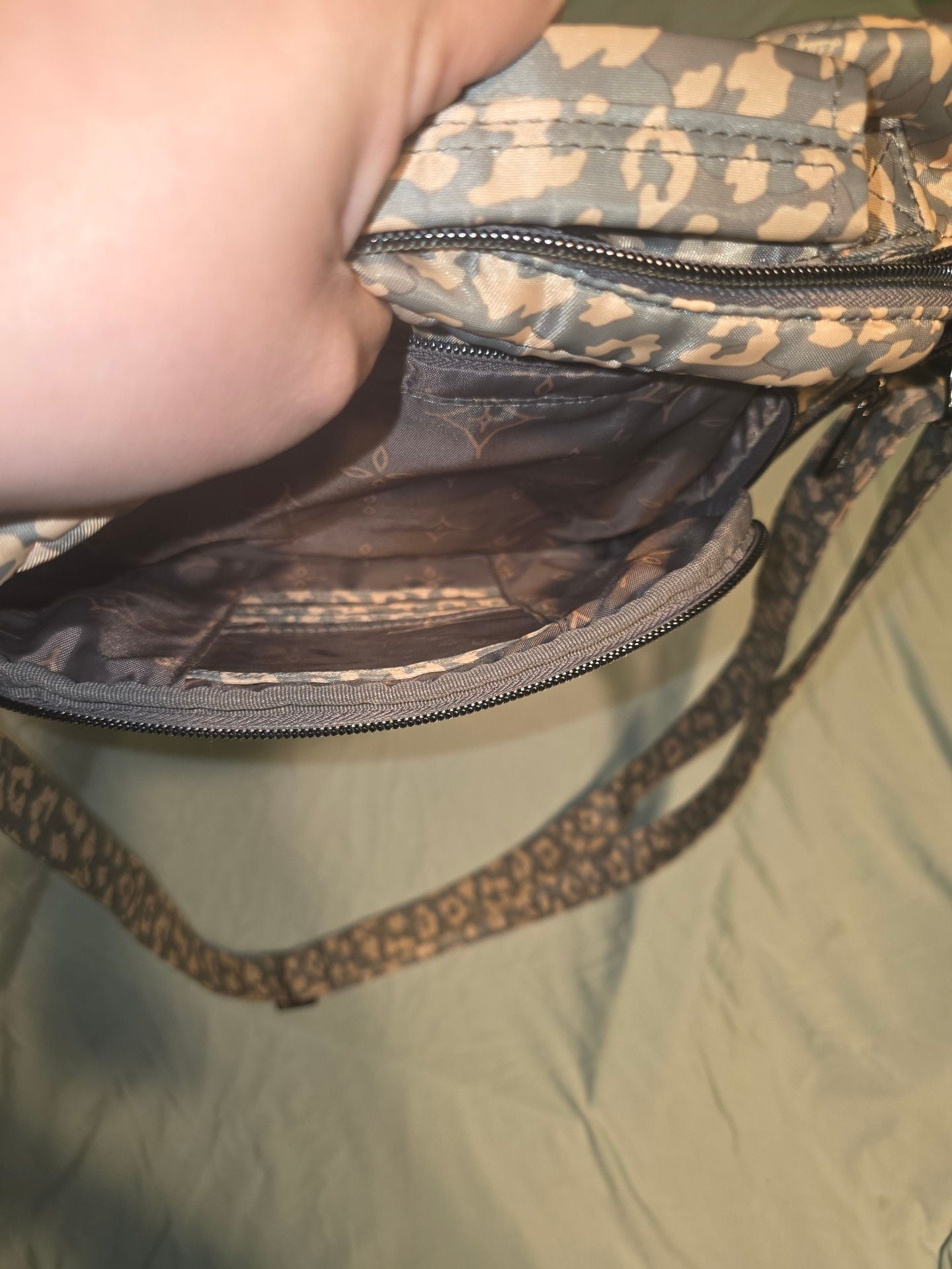 Lug Ranger 2 Crossbody Bag Leopard Gray 5