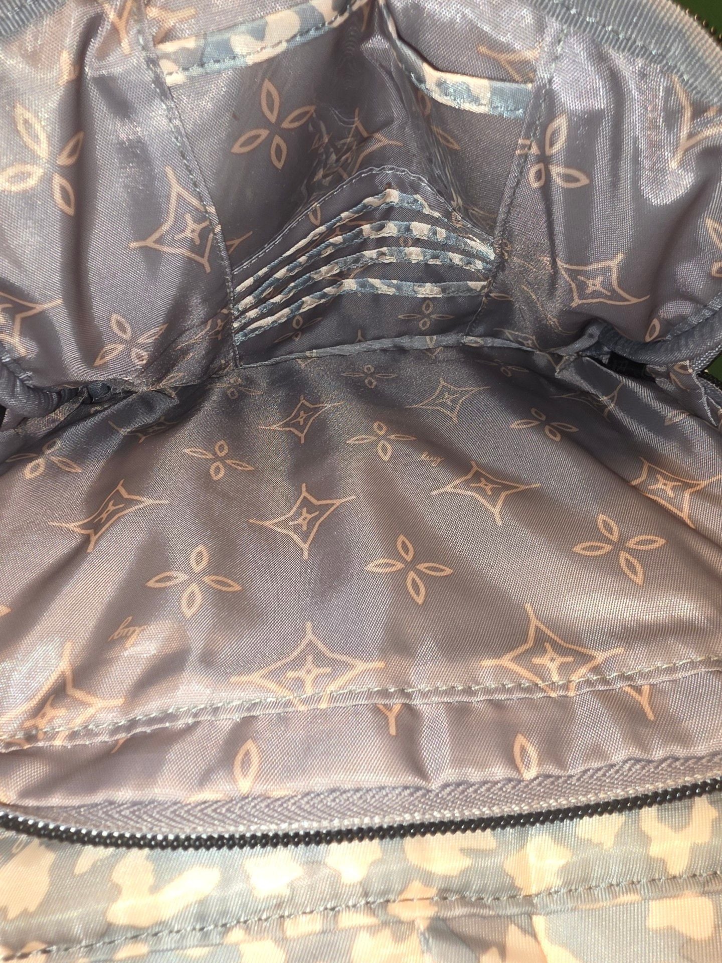 Lug Ranger 2 Crossbody Bag Leopard Gray 6