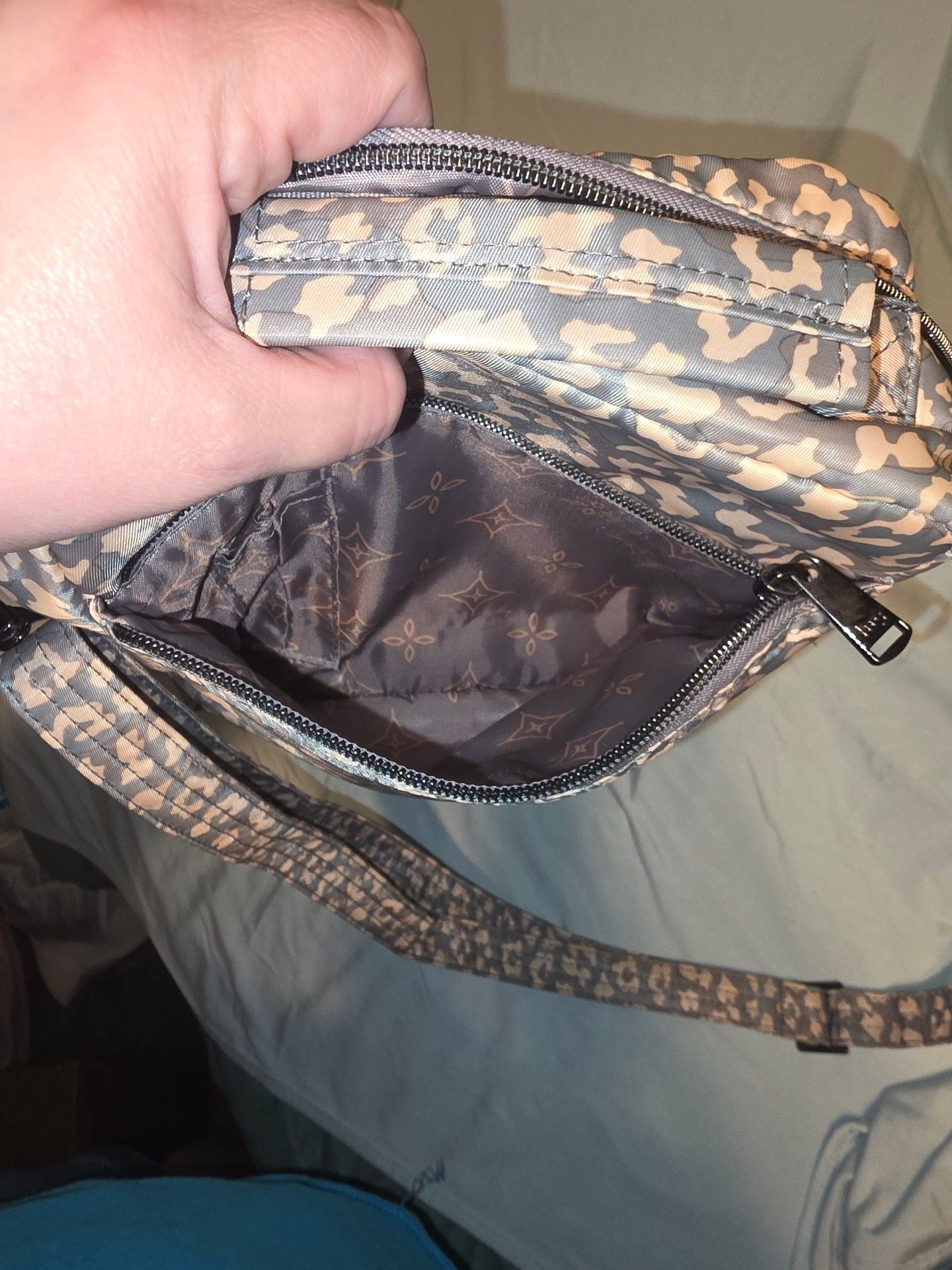 Lug Ranger 2 Crossbody Bag Leopard Gray 8