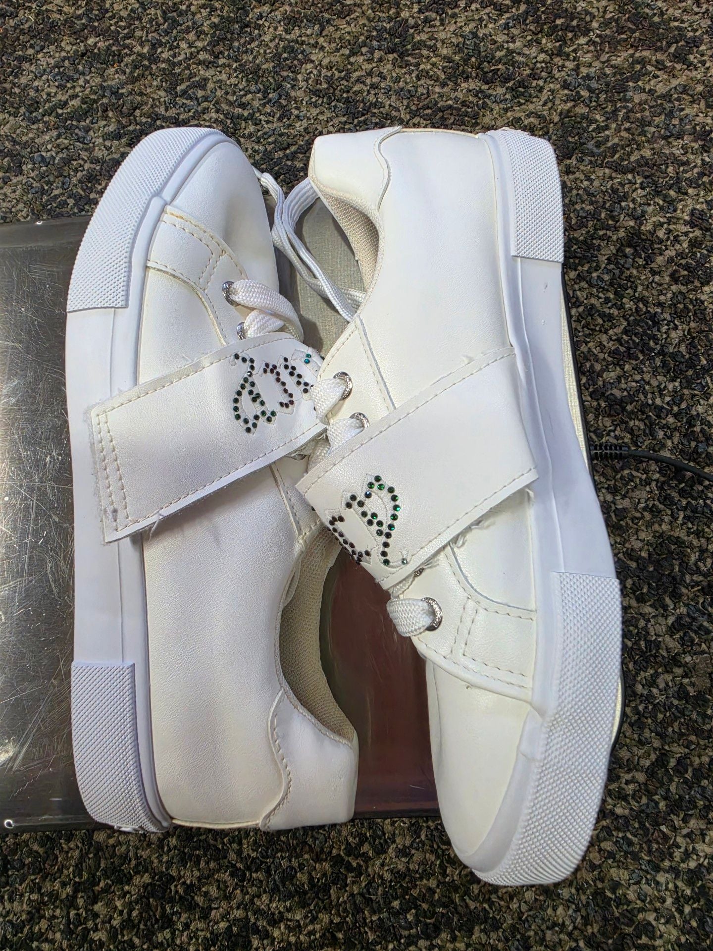 Juicy Couture Cartwheel Bling Size 7 White Sneakers 6