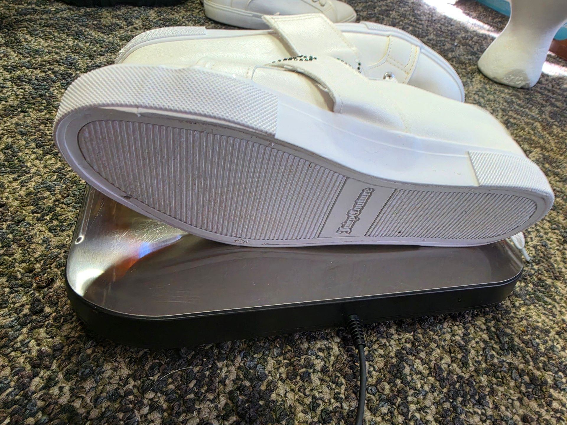 Juicy Couture Cartwheel Bling Size 7 White Sneakers 7