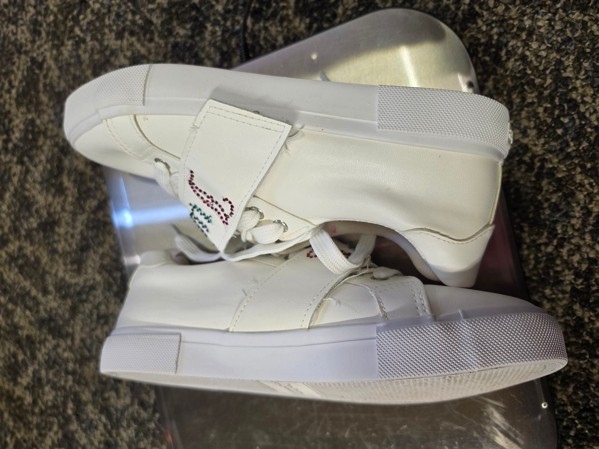 Juicy Couture Cartwheel Bling Size 7 White Sneakers 9
