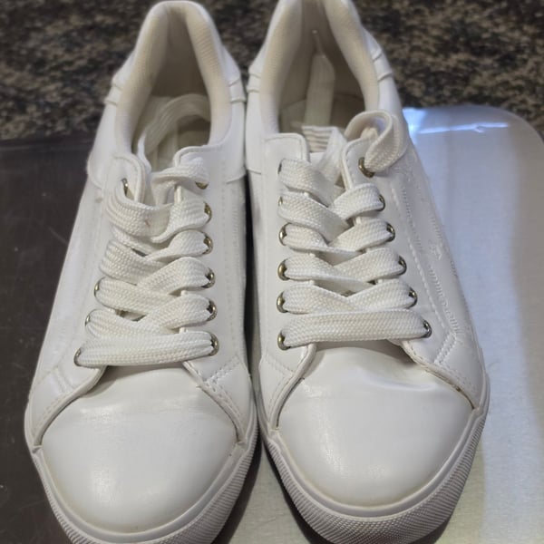 Juicy Couture Cheer White Sneakers