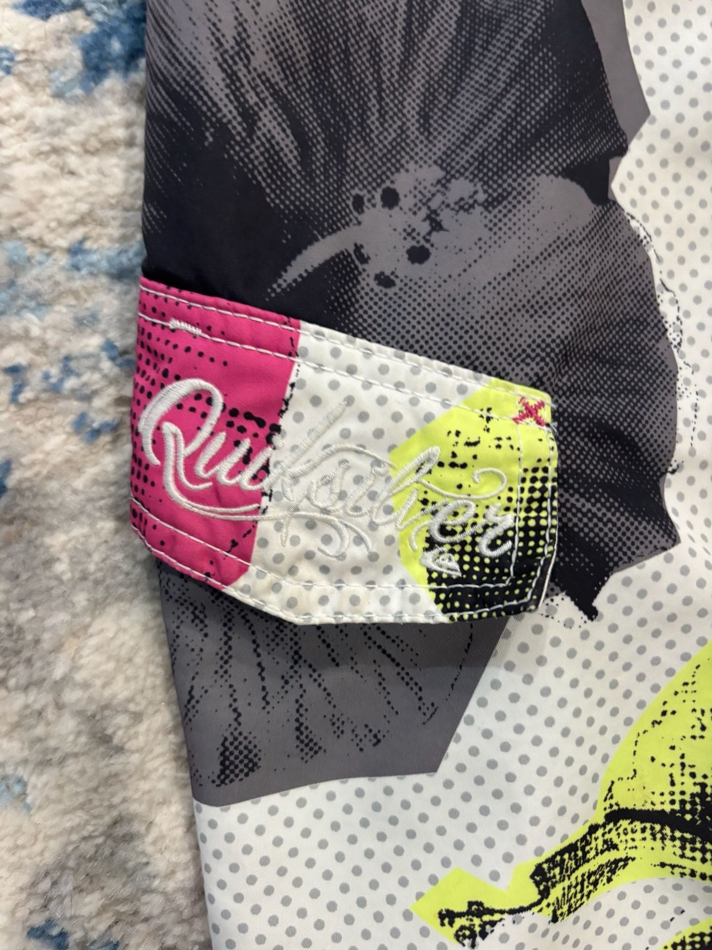 Product thumbnail 3
