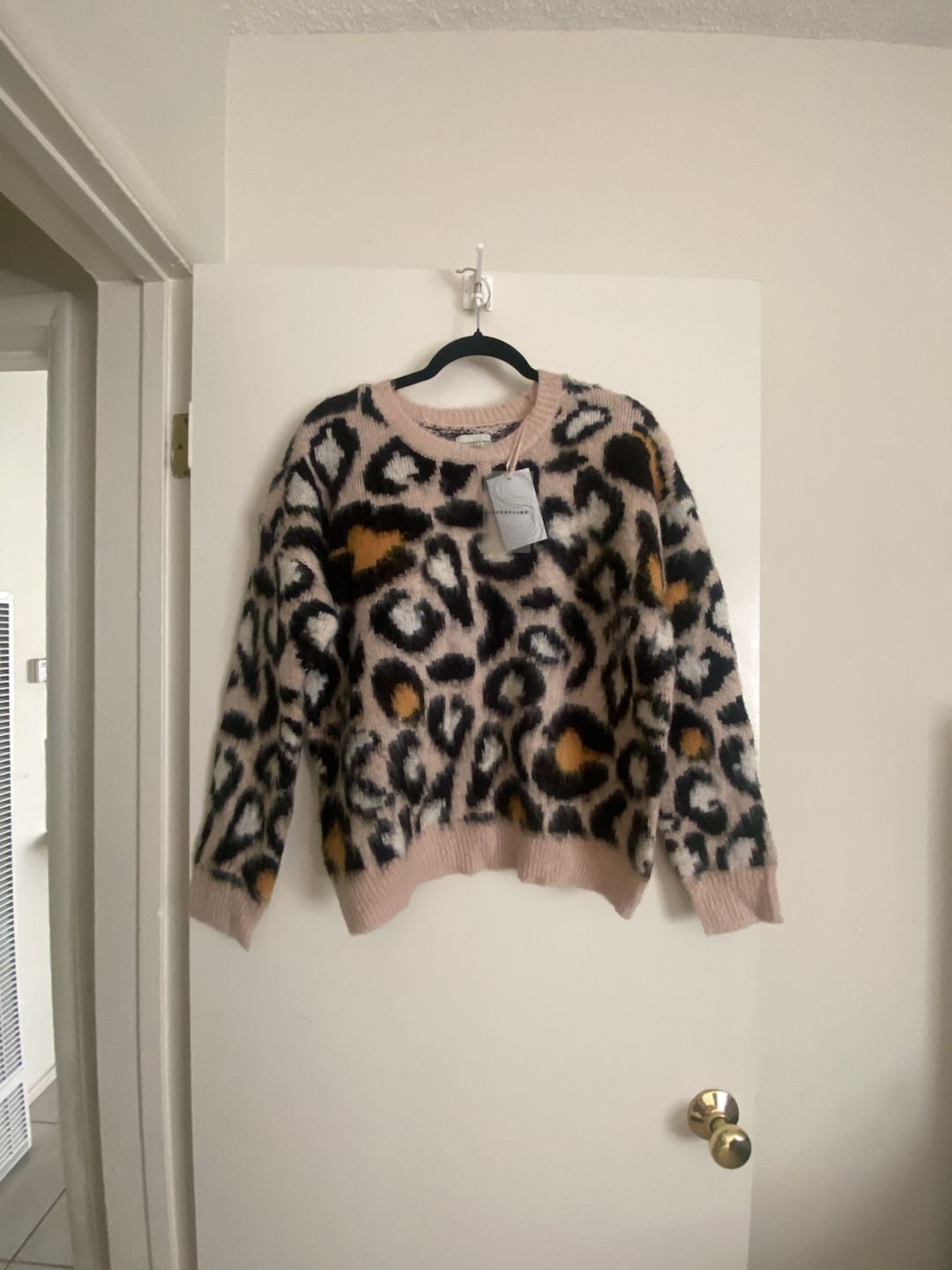 Silverflint Leopard Sweater Size M Pink Fuzzy Animal Print Pullover 2