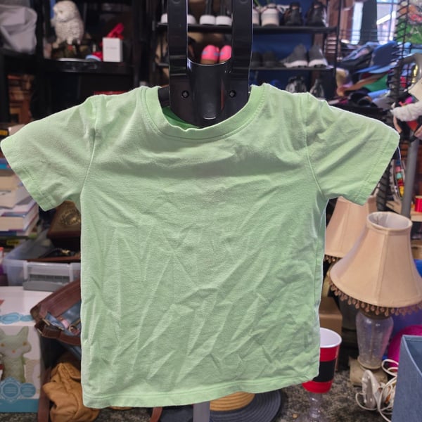 Cat & Jack T-Shirt Size 5T Light Green Short Sle