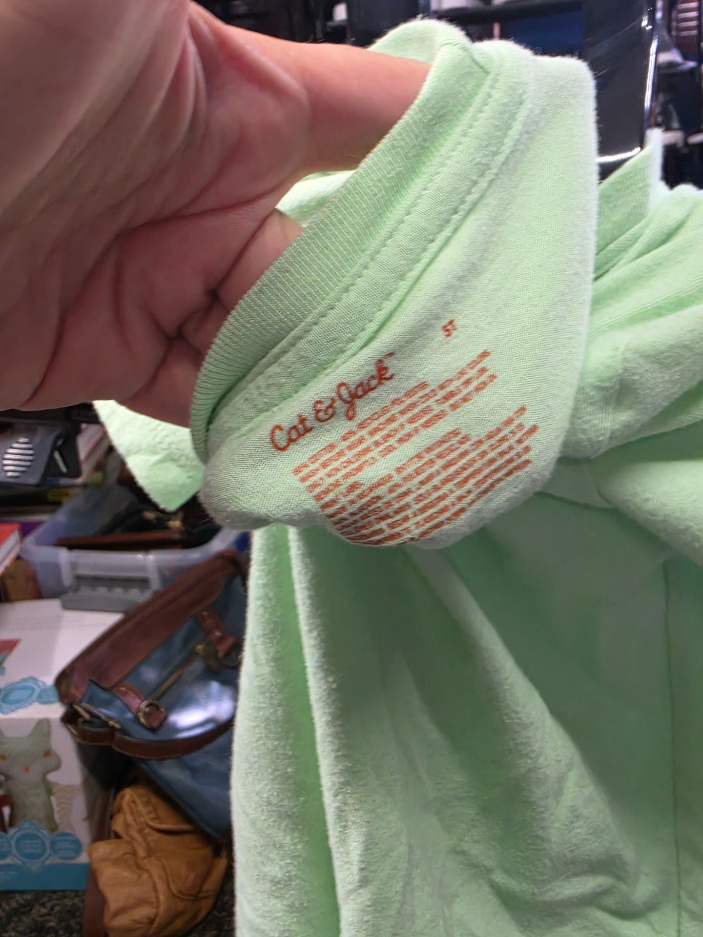 Cat & Jack T-Shirt Size 5T Light Green Short Sle 4
