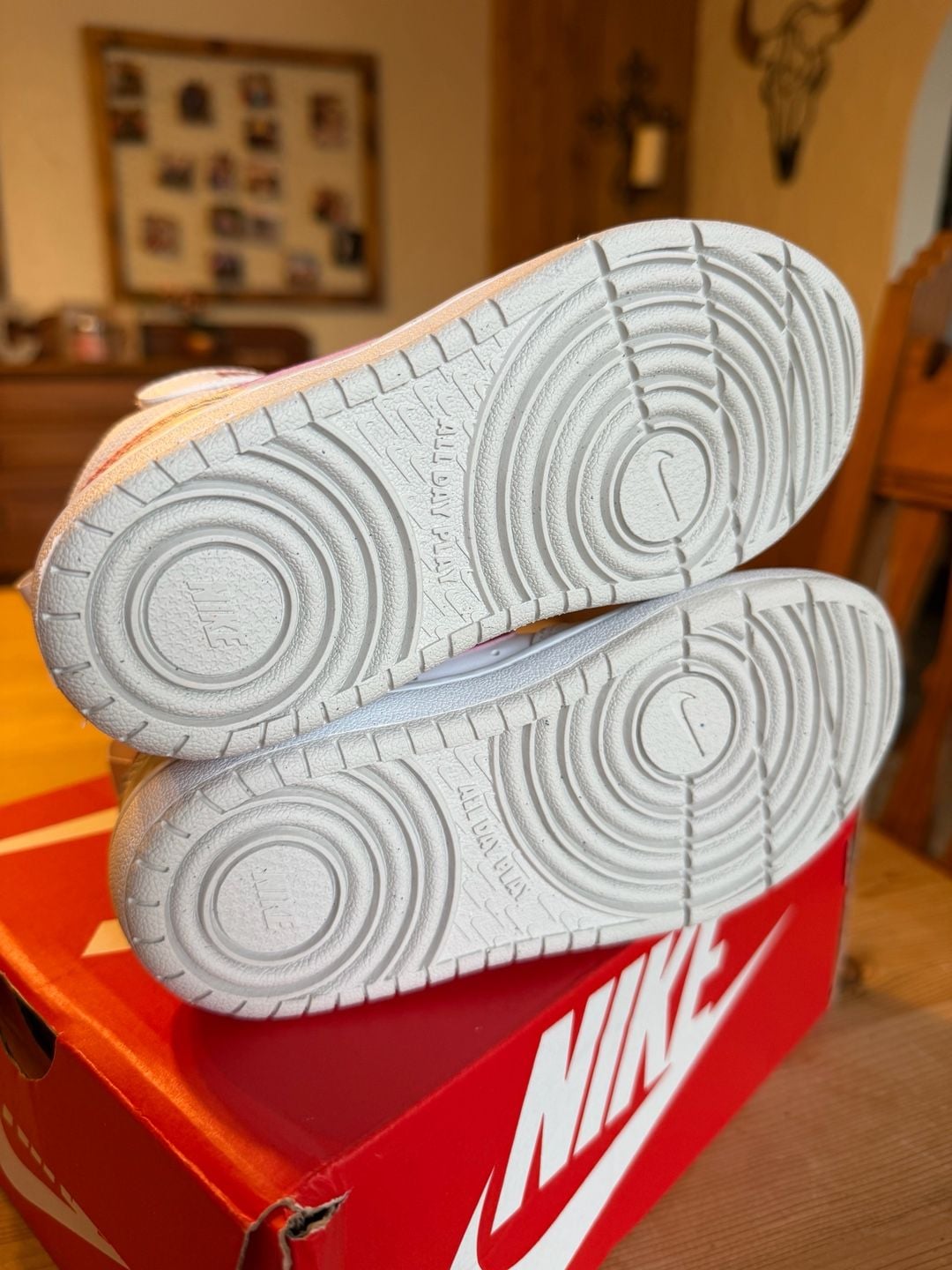 Nike Court Borough Mid 2 Size 11C White Pink 6