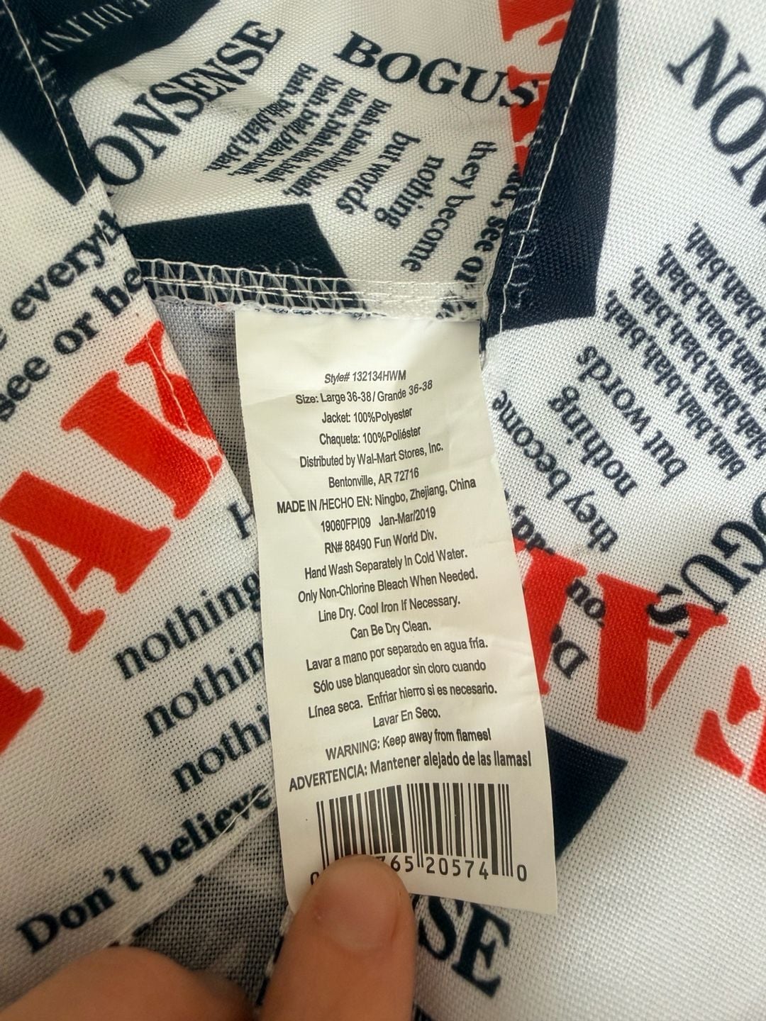 Fun World Fake News Jacket Size Large 36-38 Newspaper Print Press Badge 3