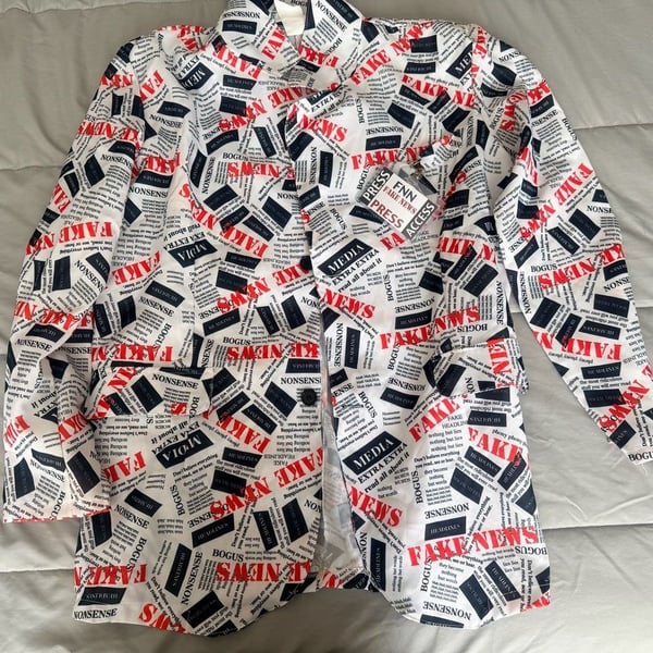 Fun World Fake News Jacket Size Large 36-38 Newspaper Print Press Badge