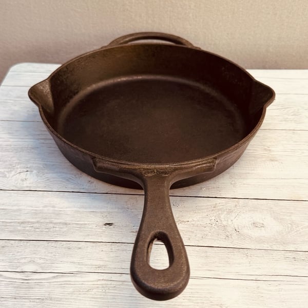 The Pioneer Woman Butterfly Cast Iron Skillet Frying Pan 10 Inch