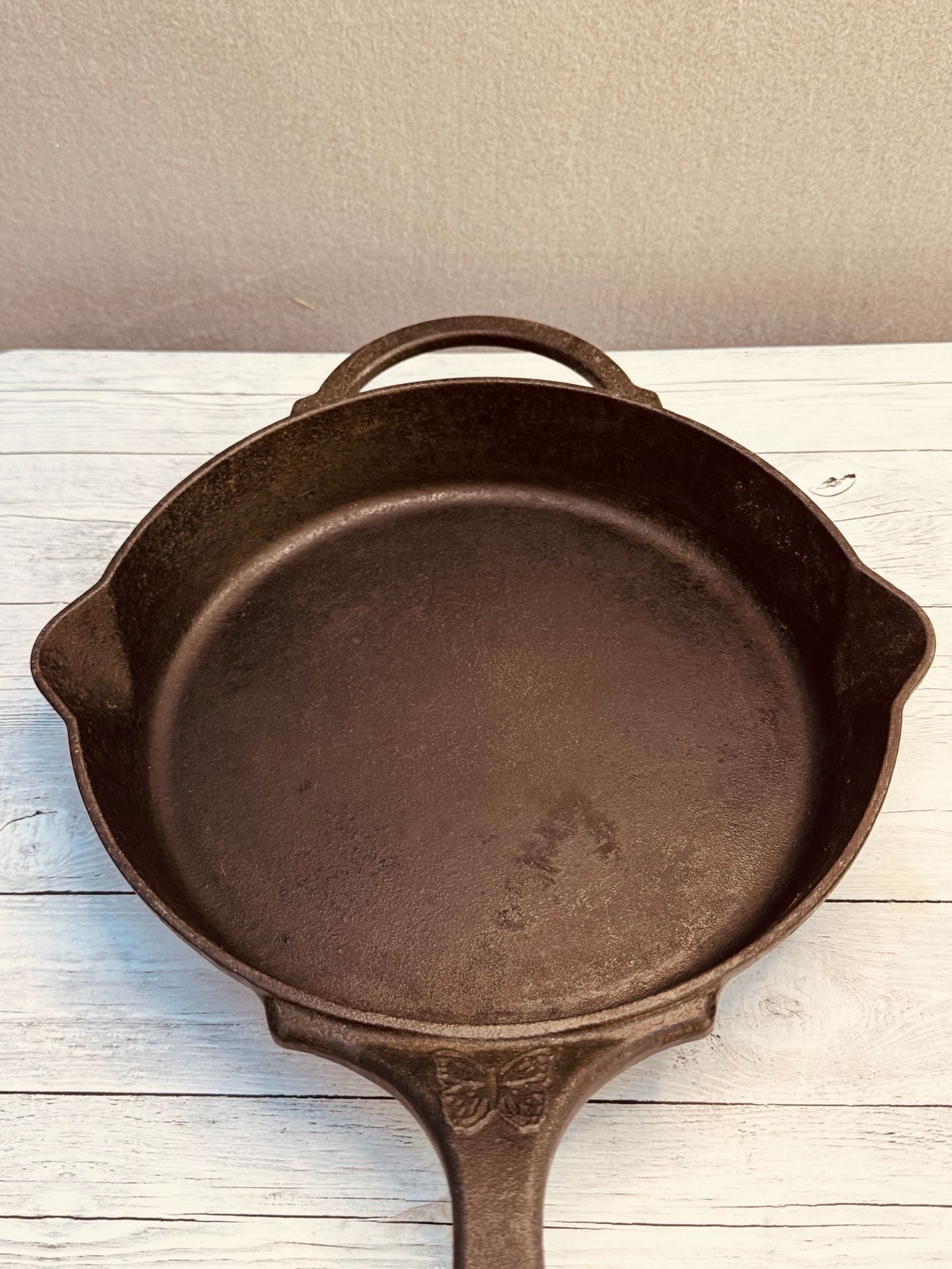 The Pioneer Woman Butterfly Cast Iron Skillet Frying Pan 10 Inch 3