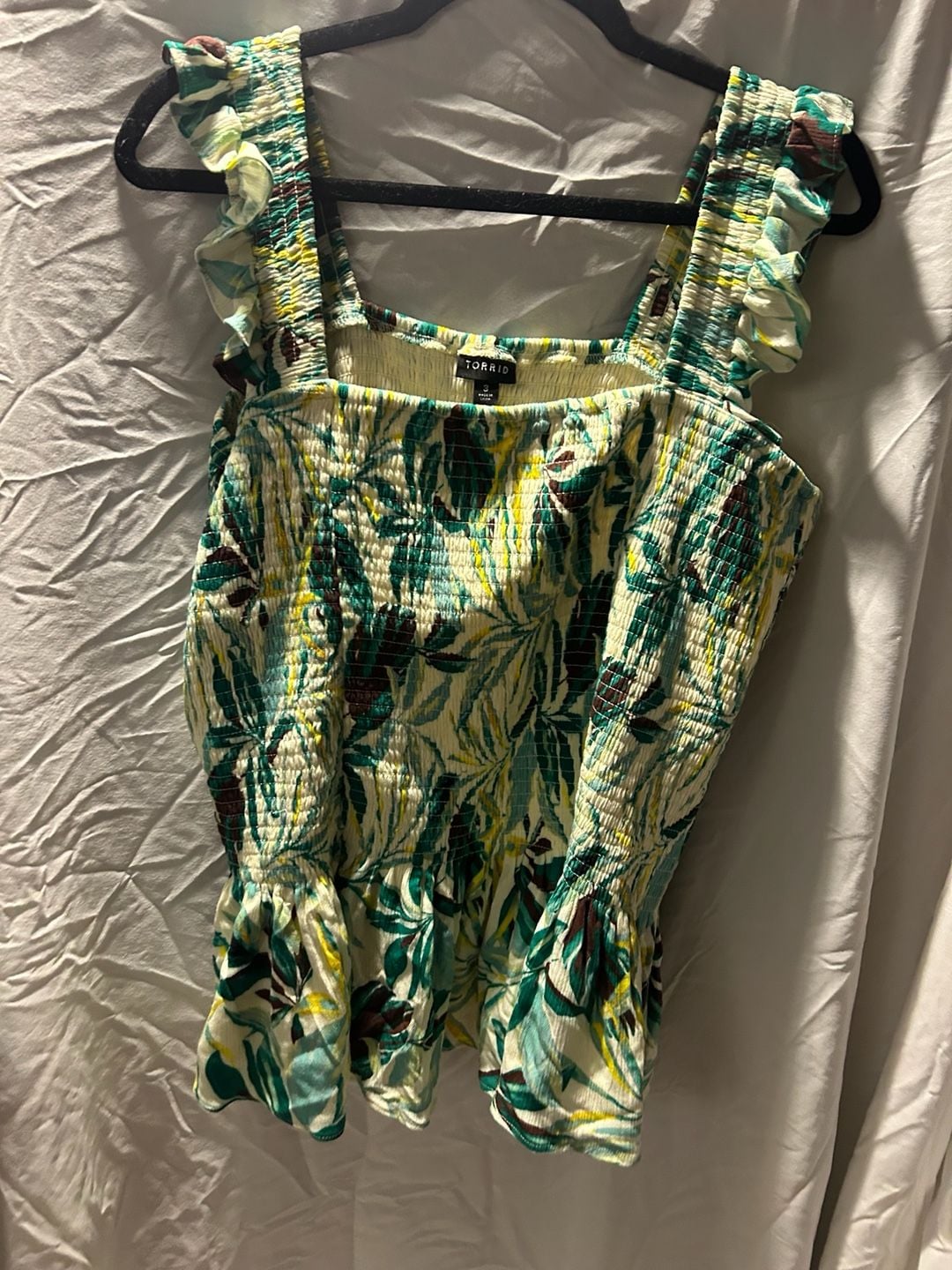 Torrid Peplum Tank Top Size 3 Green Tropical Smocked Ruffle 2
