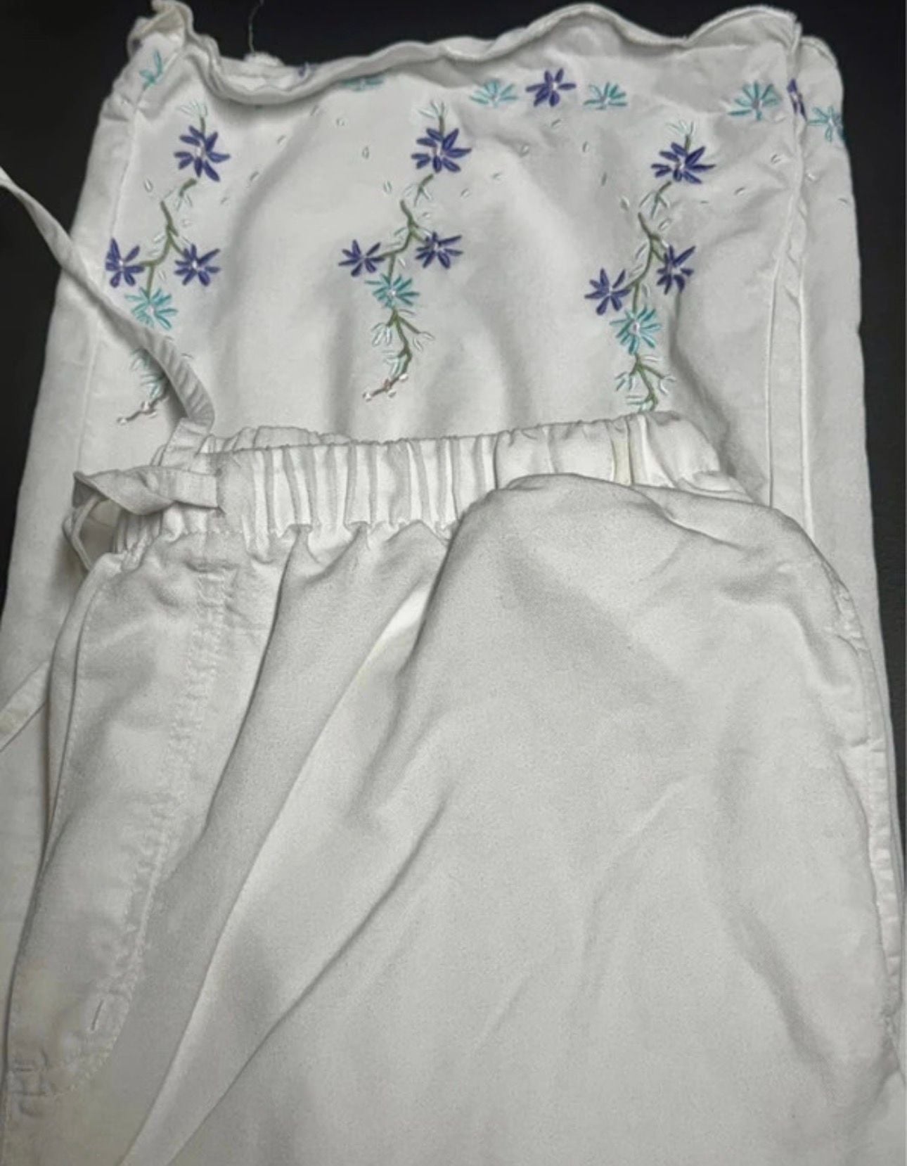 LT25 Size M AKS Amy K Su White Embroidered Wide Leg Pull On Pants 4