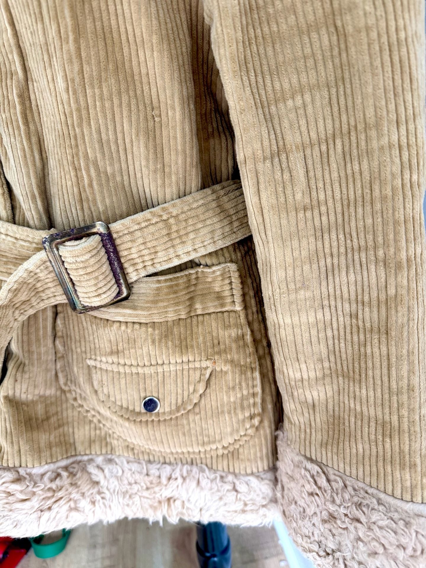 Vintage 70s Tan Corduroy Sherpa Lined Belted Jacket Coat Snap Front Japan Made 4