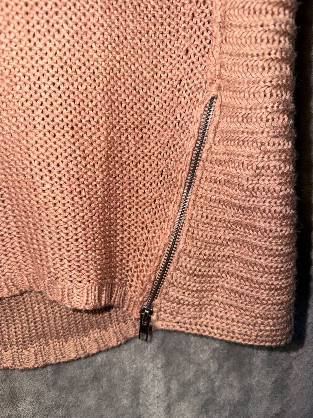 Quinn Sweater Size Small Mauve Chunky Knit Side Zip 5