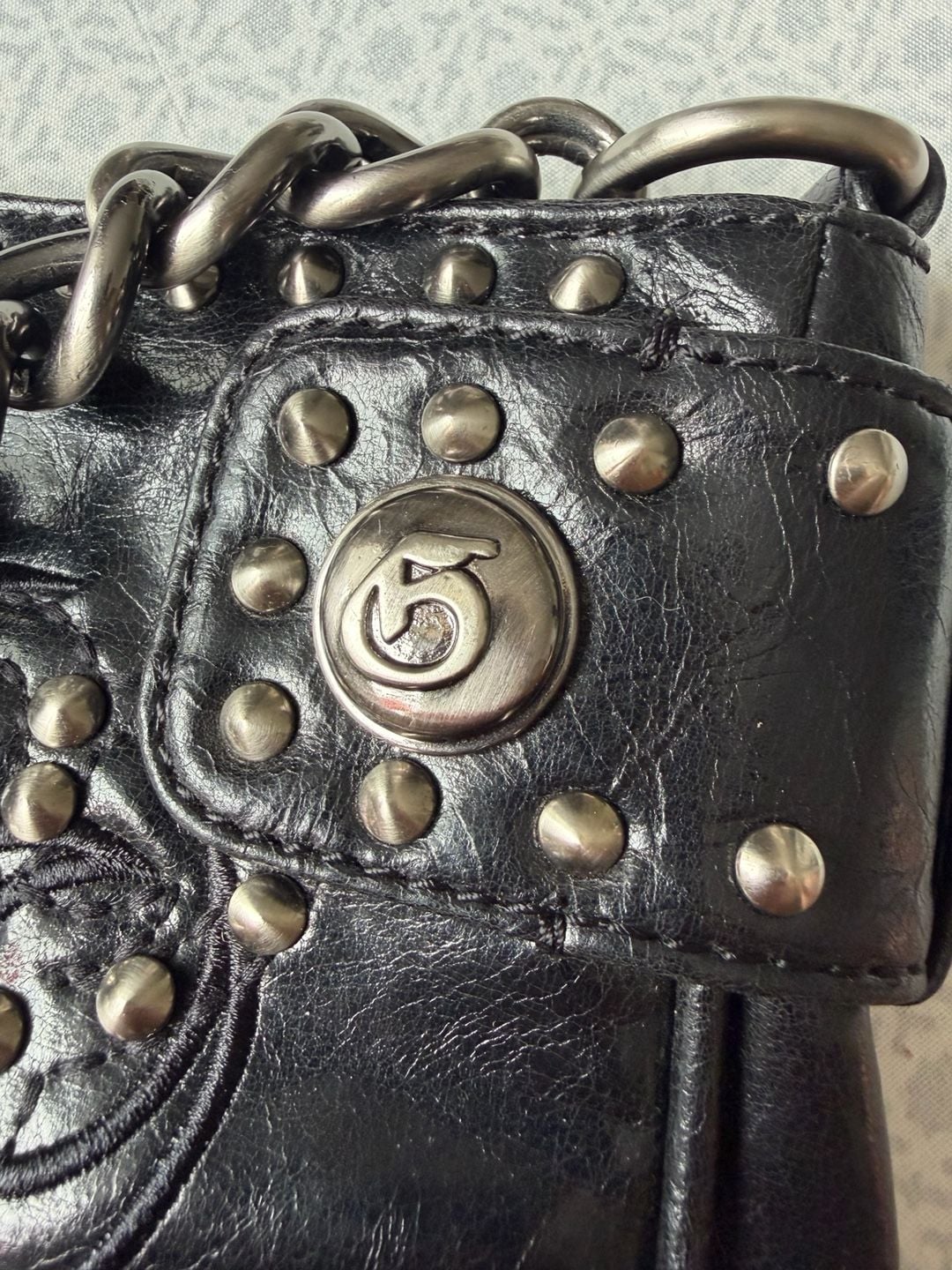 Vintage Y2K Guess Studded Leather Hobo Shoulder Bag Black Goth Grunge Chain 4