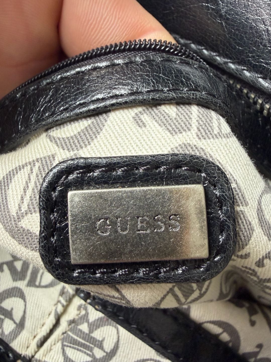 Vintage Y2K Guess Studded Leather Hobo Shoulder Bag Black Goth Grunge Chain 8