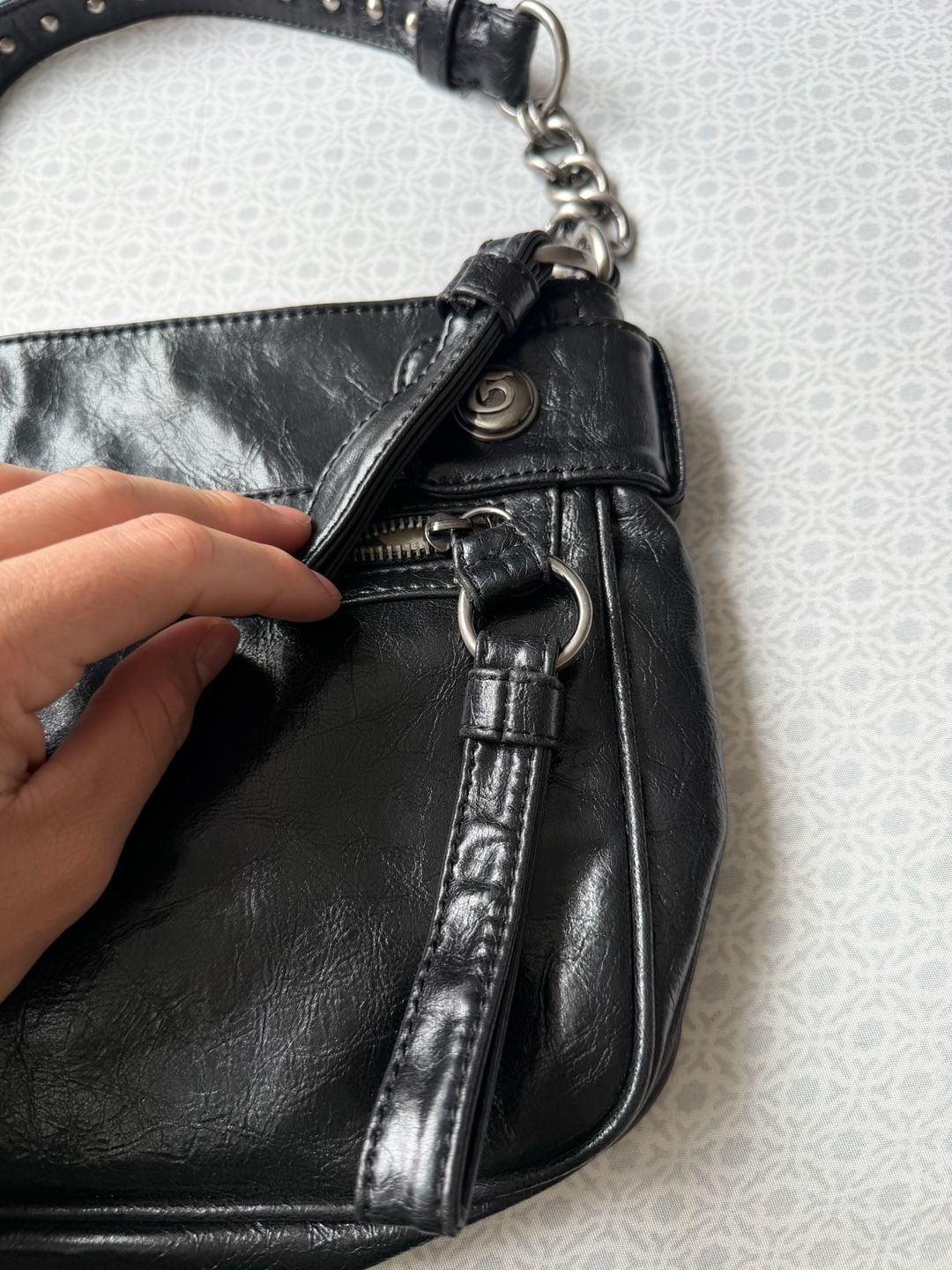 Vintage Y2K Guess Studded Leather Hobo Shoulder Bag Black Goth Grunge Chain 10