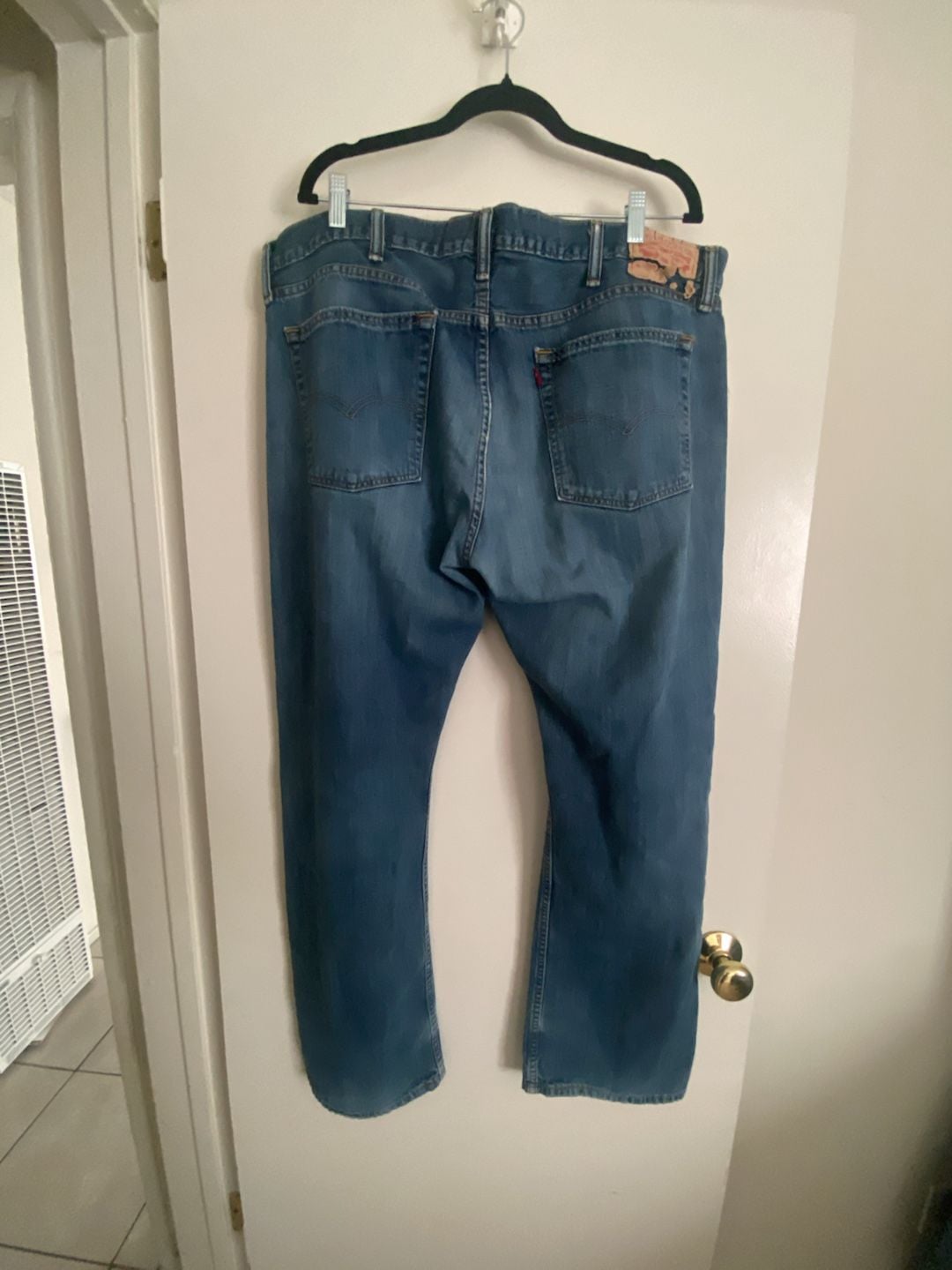Levi's Jeans Size 42x32 Blue Distressed Denim 3