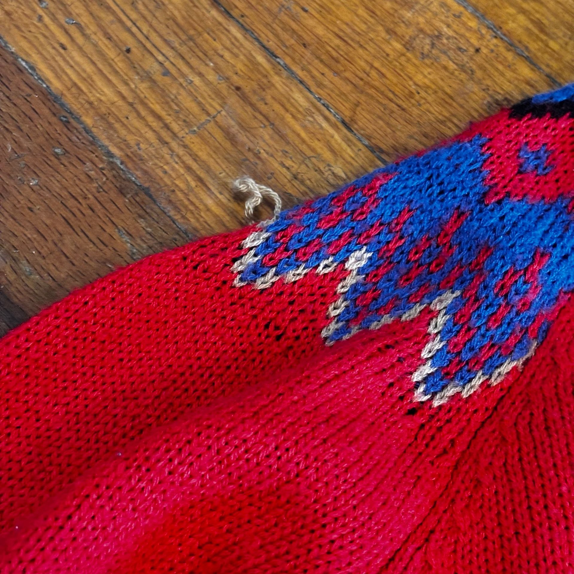 American Sweetheart Fair Isle Nordic Red Acrylic Pullover Sweater 9