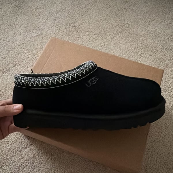 UGG Tasman II Size 7 Black Slipper