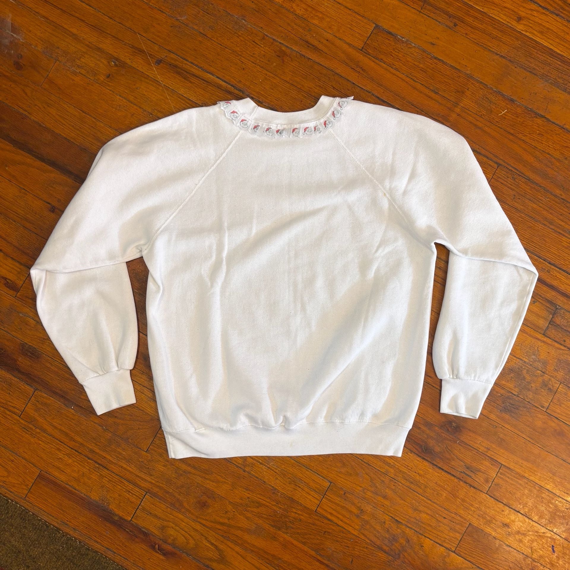 Vintage Homemade Granny-core Christmas Sweatshirt White Santa Poinsettia XL 5