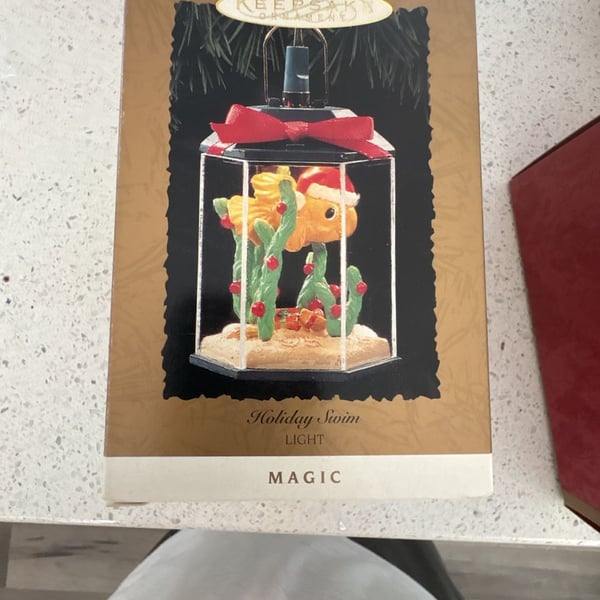 New  Hallmark Holiday Swim Light Magic Keepsake Ornament 1995 Never been out of the box
