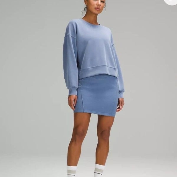 214 Lululemon Scuba HR Mini Skirt Size S Oasis Blue MEDIUM