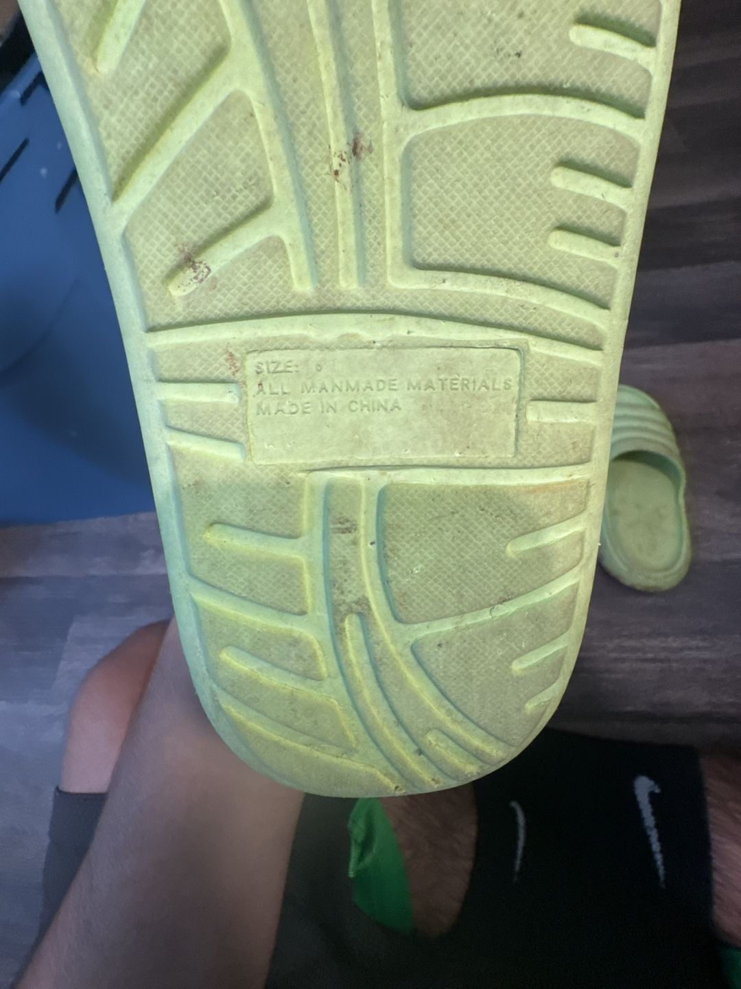 Just Be Slides Size 6 Neon Green Sandals 4