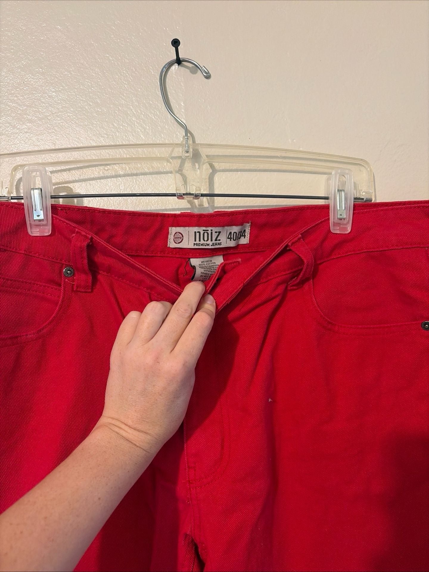 Vintage NOIZ Jeans Y2K Red 40x34
Premium Denim Skater Grunge
MallGoth  8