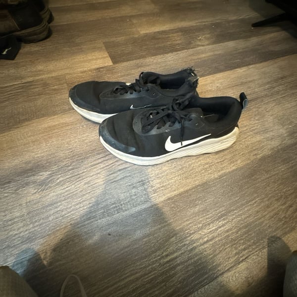 Nike Promina Walking Shoes Size 11.5 Black White
