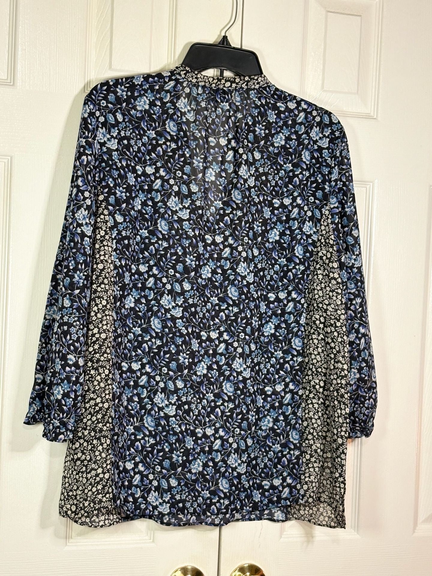 Chaps Denim Floral Blouse Size XL Blue Black Split Neck Long Sleeve 7