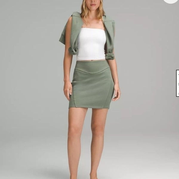 218 Lululemon Scuba High-Rise Mini Skirt SMALL Grey Eucalyptus