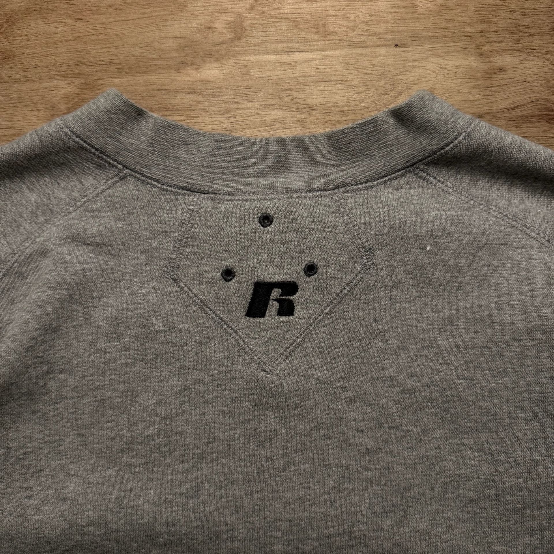 Vintage Russell Athletic Gray Crewneck Sweatshirt L Distressed Boxy Raglan 5