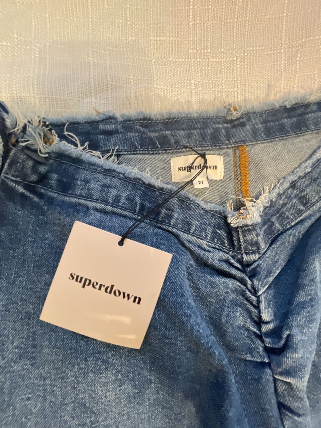 Superdown Crossover Flare Jeans Size 27 Blue Denim
Y2K
LowRise
ASO Brittany
Tall 3
