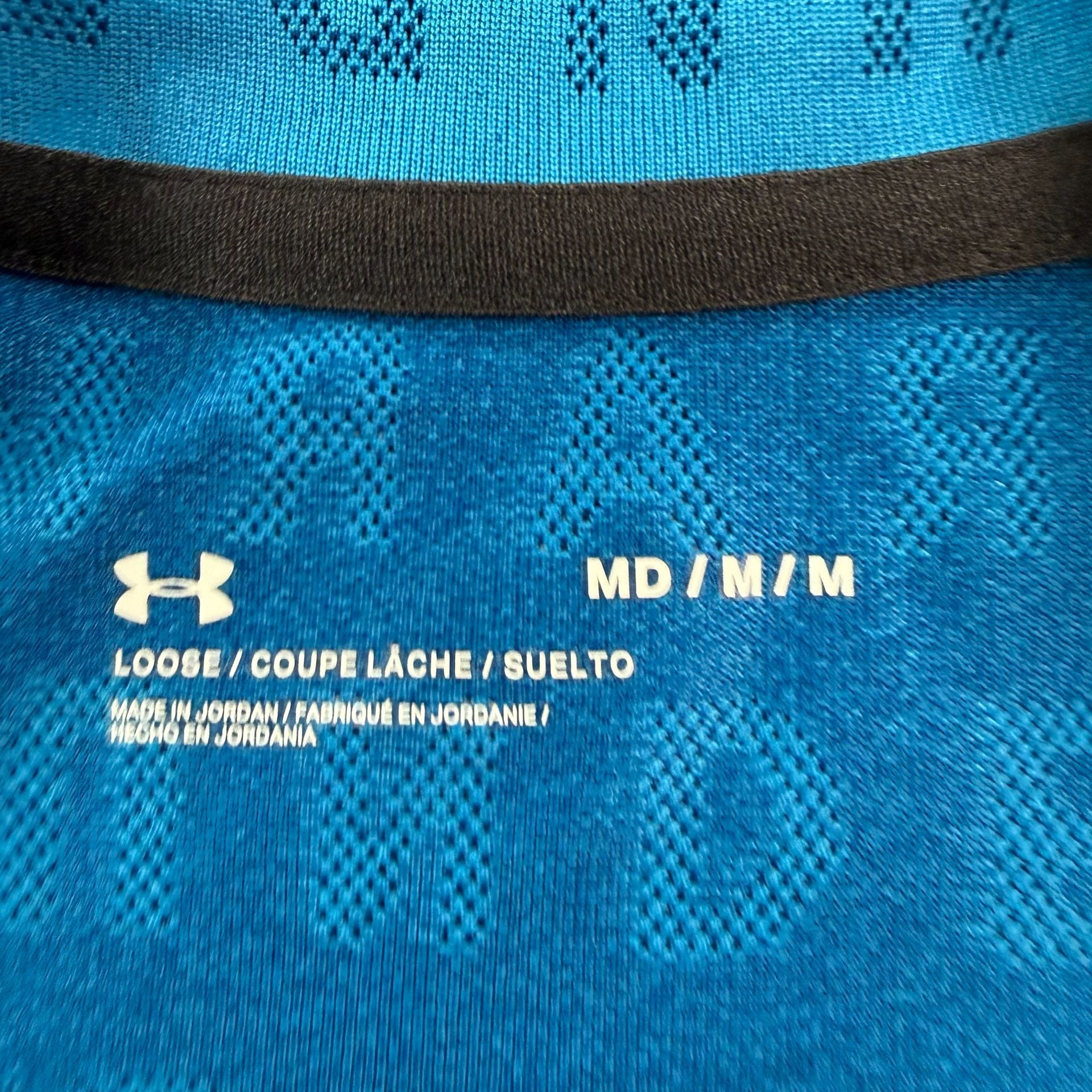 Under Armour Women’s Medium Blue Logo Print V-Neck Athletic Shirt 4