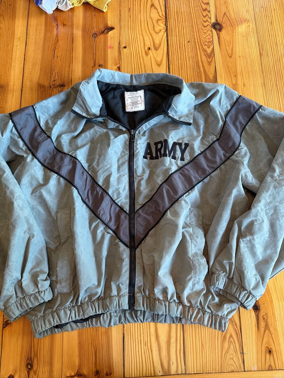 US Army Physical Fitness Uniform Jacket Size Medium Regular IPWU 2