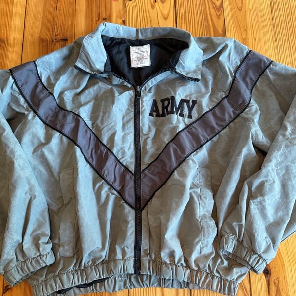 US Army Physical Fitness Uniform Jacket Size Medium Regular IPWU